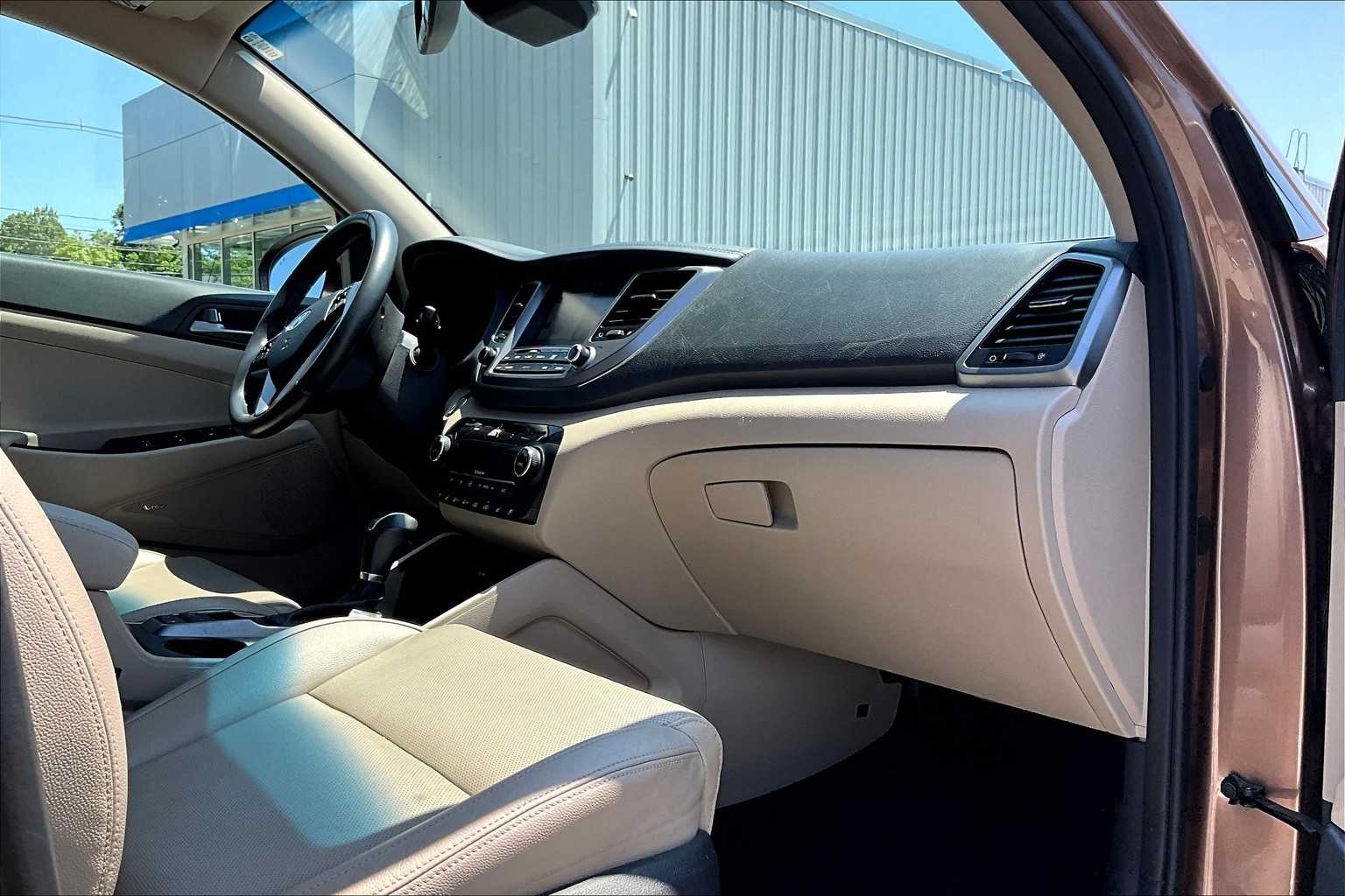 2017 Hyundai Tucson Limited - Photo 14