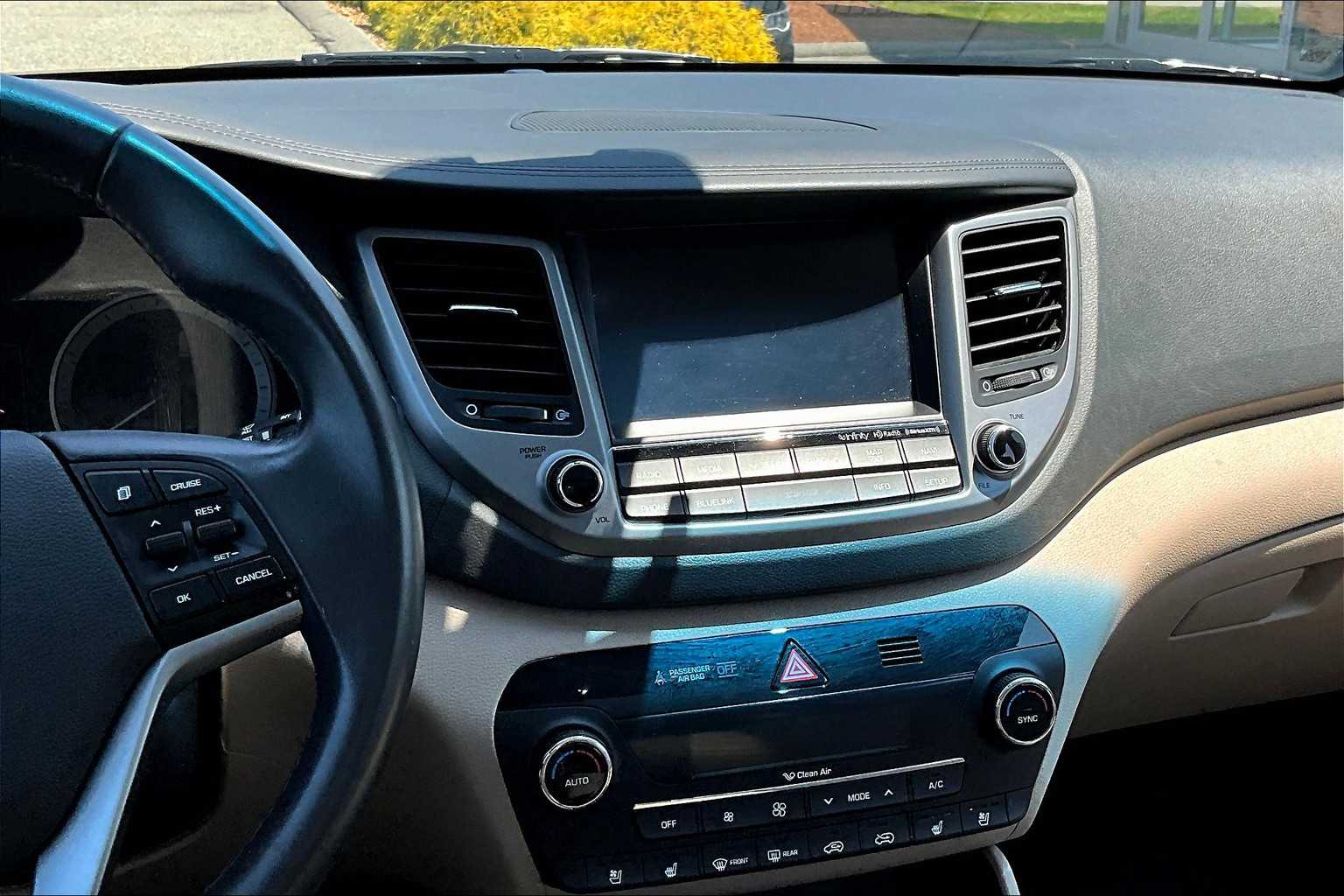 2017 Hyundai Tucson Limited - Photo 18