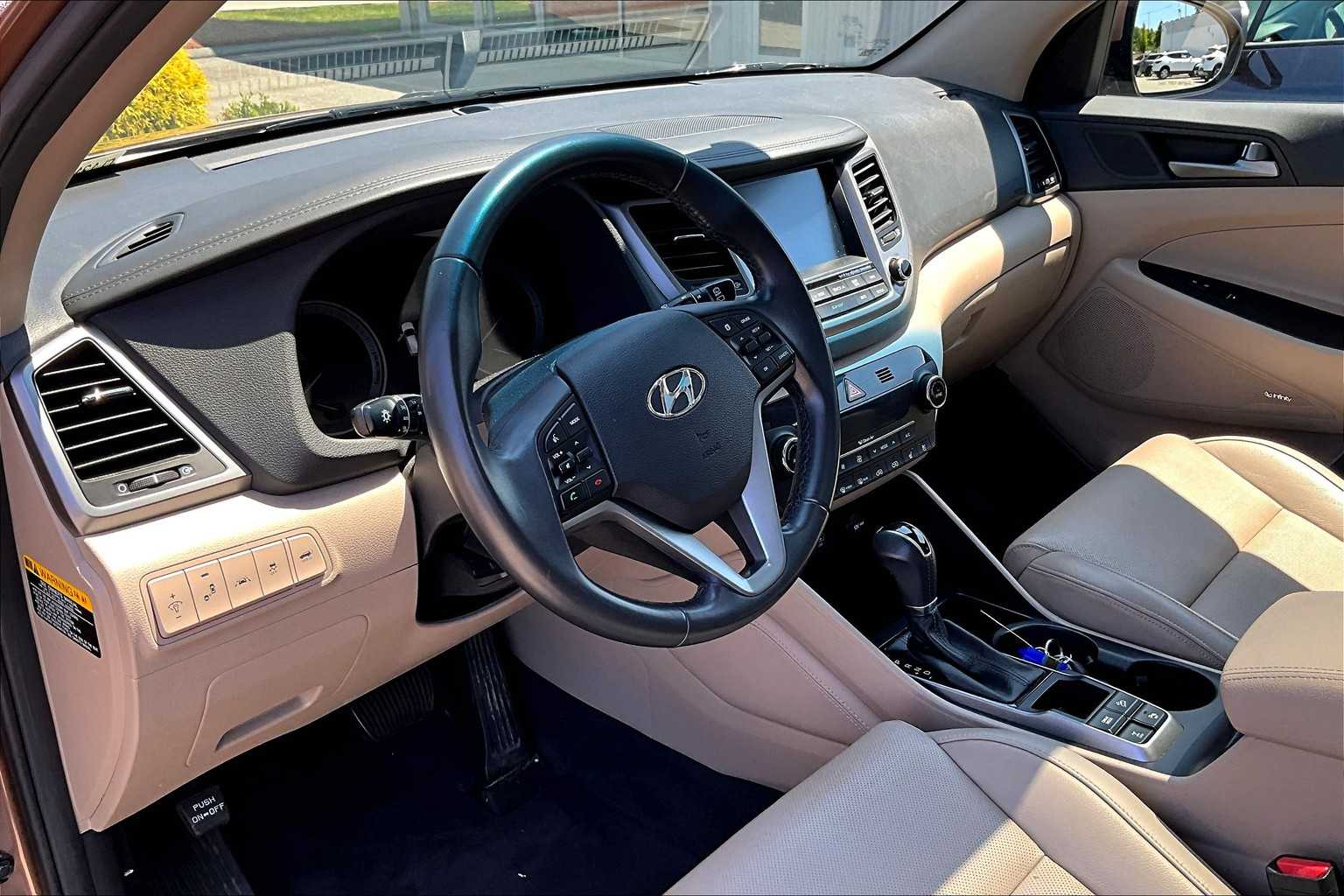 2017 Hyundai Tucson Limited - Photo 8