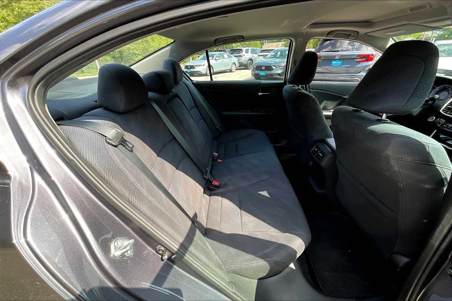 2016 Honda Accord EX - Photo 16