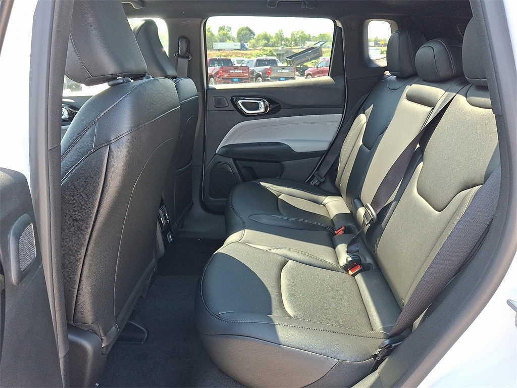 2025 Jeep Compass Limited - Photo 6