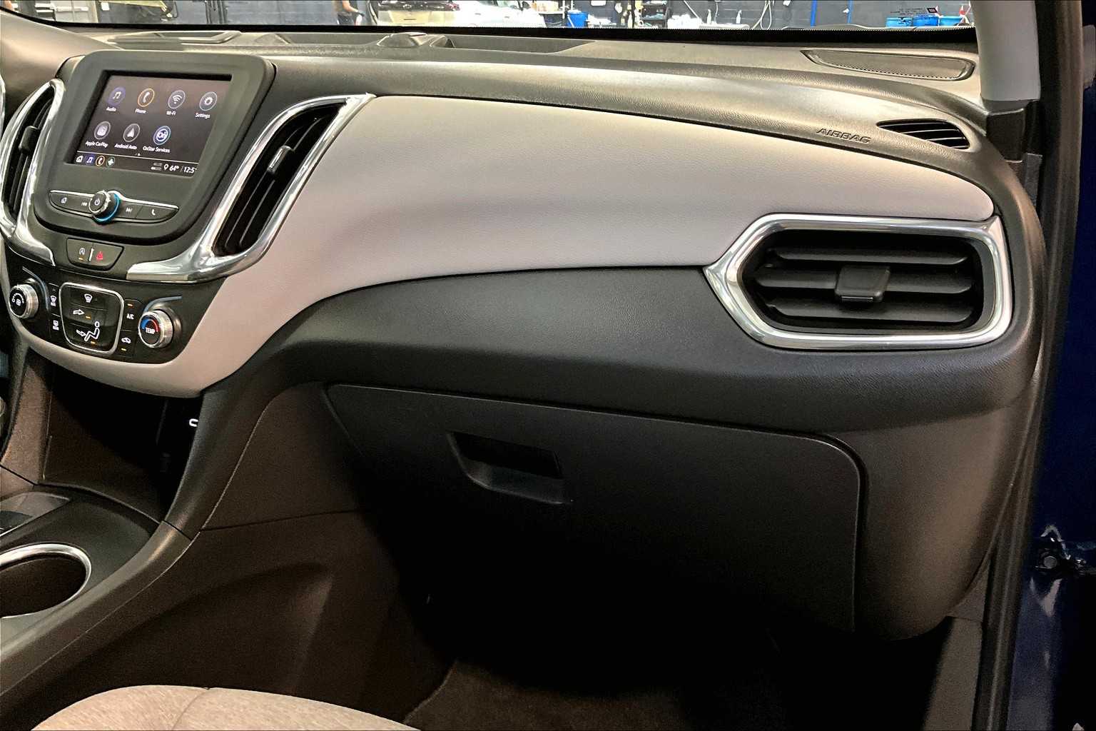 2022 Chevrolet Equinox LS - Photo 13