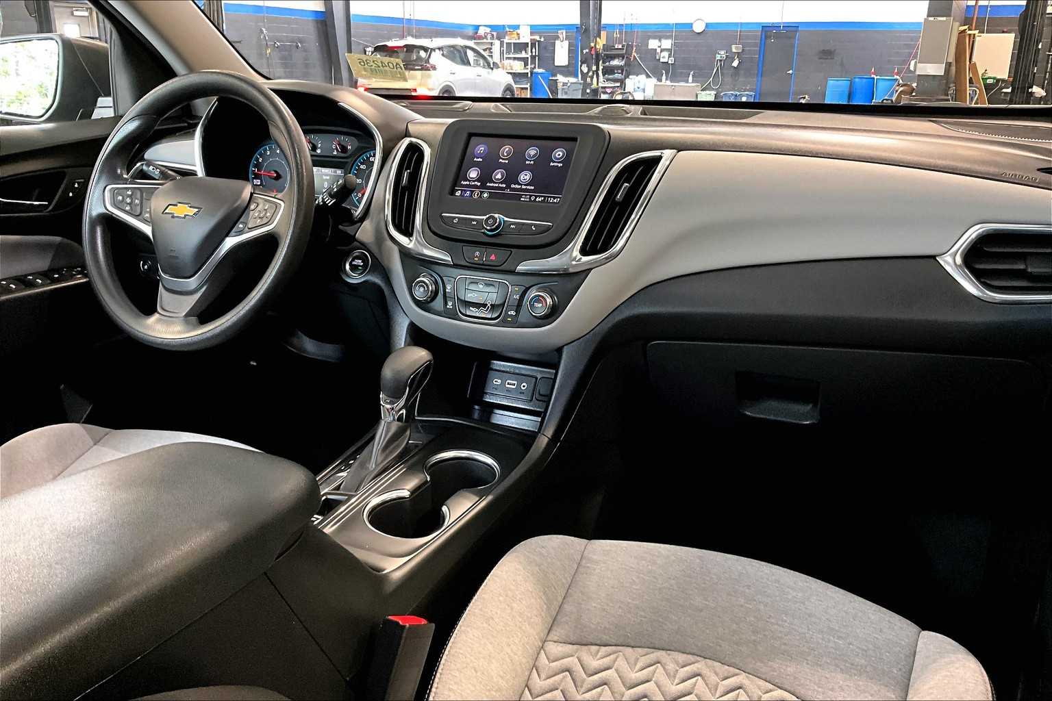 2022 Chevrolet Equinox LS - Photo 14