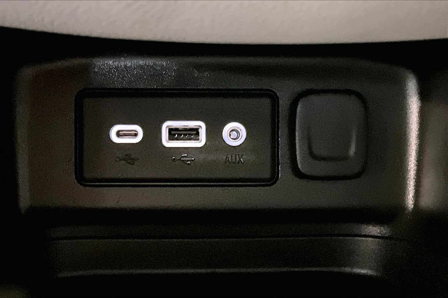 2022 Chevrolet Equinox LS - Photo 27