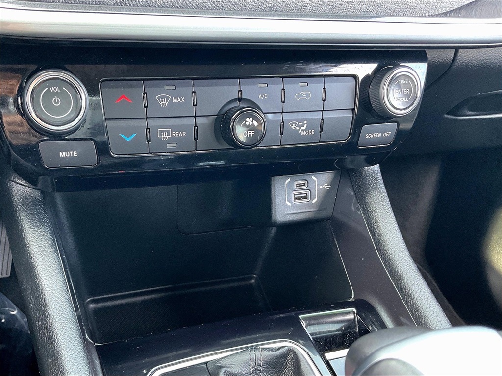 2022 Jeep Compass Latitude Lux - Photo 25