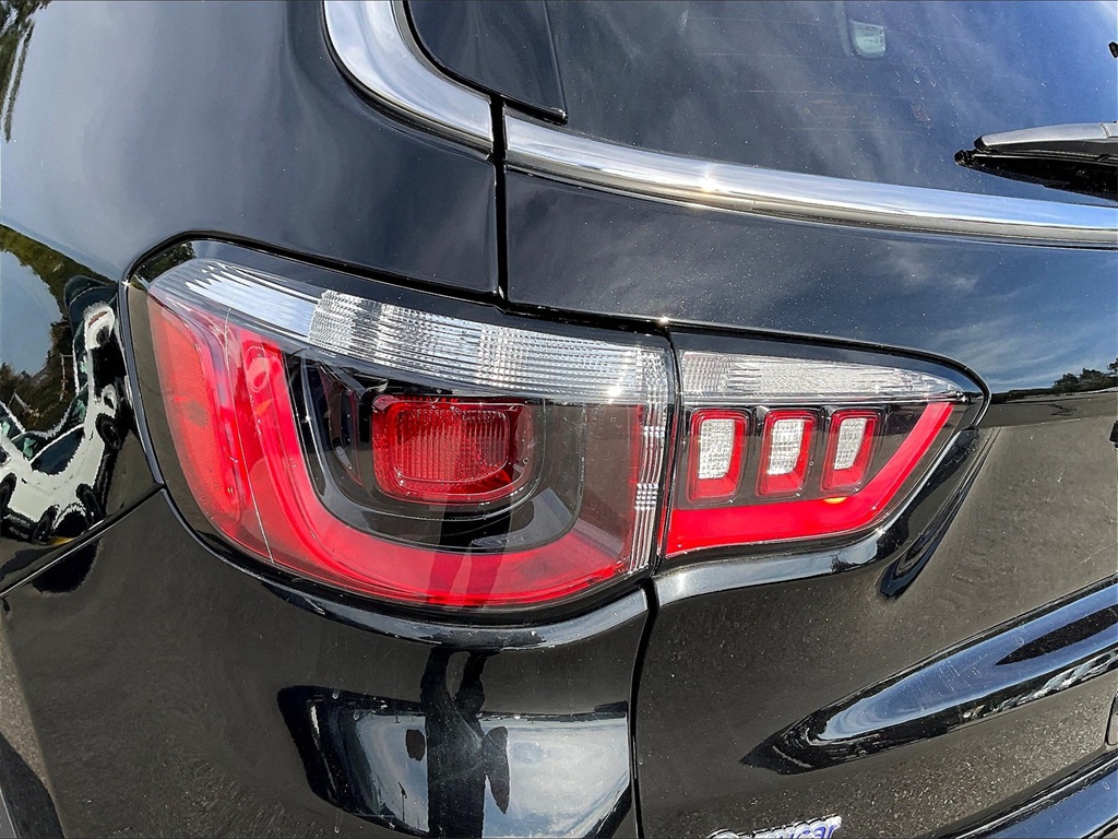 2022 Jeep Compass Latitude Lux - Photo 30