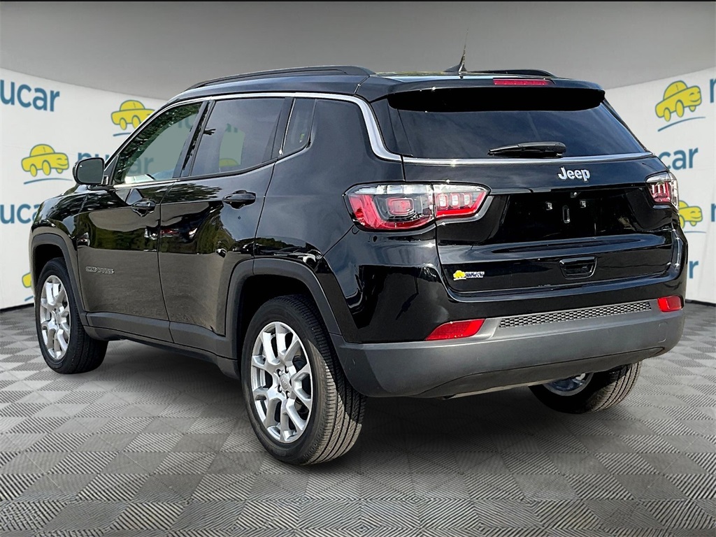 2022 Jeep Compass Latitude Lux - Photo 4