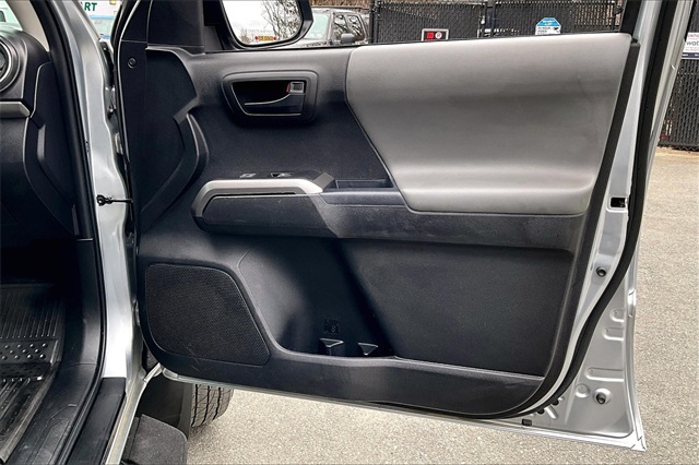 2023 Toyota Tacoma SR5 - Photo 19