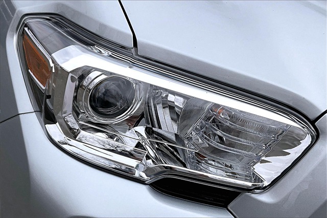 2023 Toyota Tacoma SR5 - Photo 31