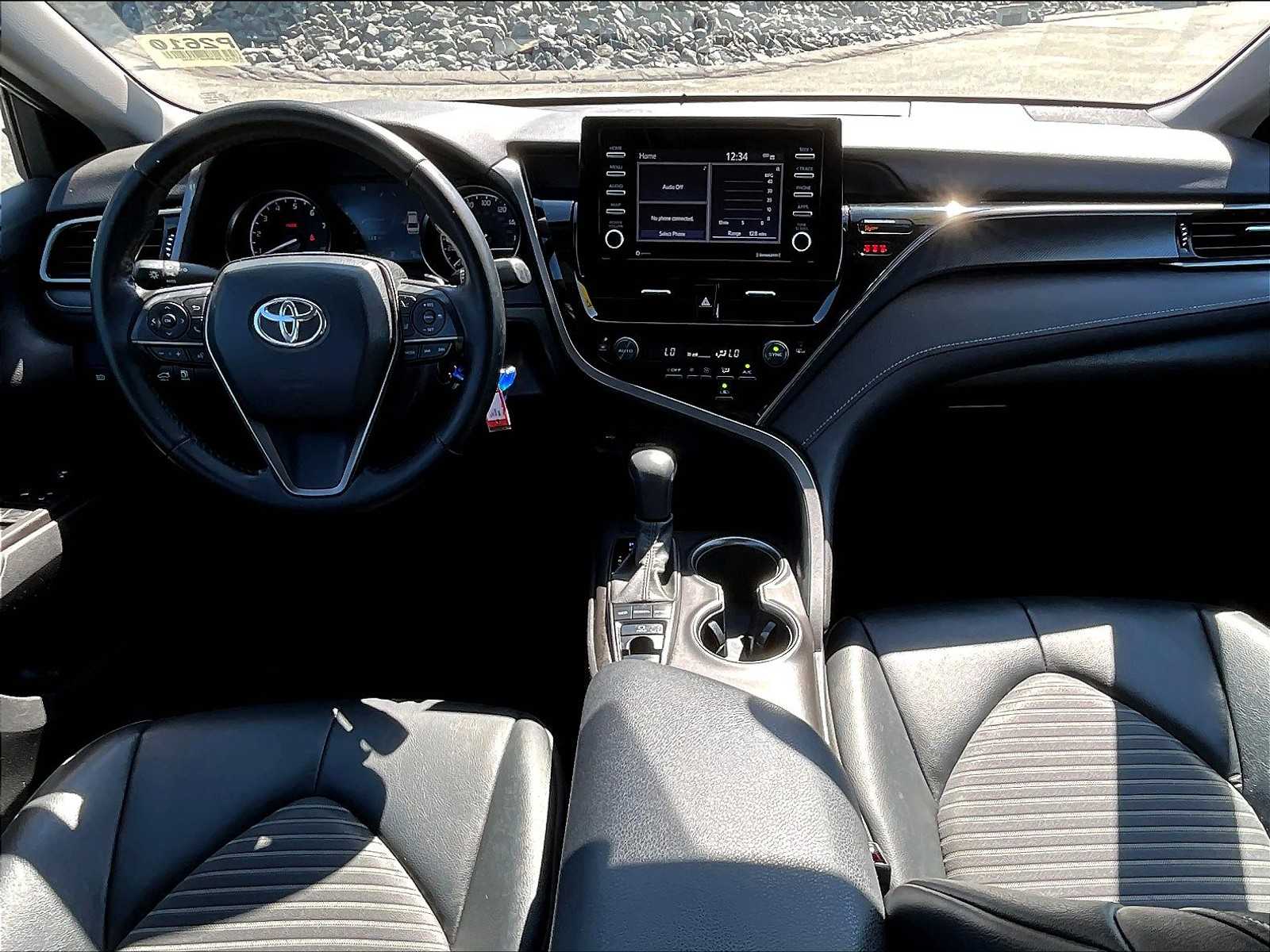 2023 Toyota Camry SE - Photo 21