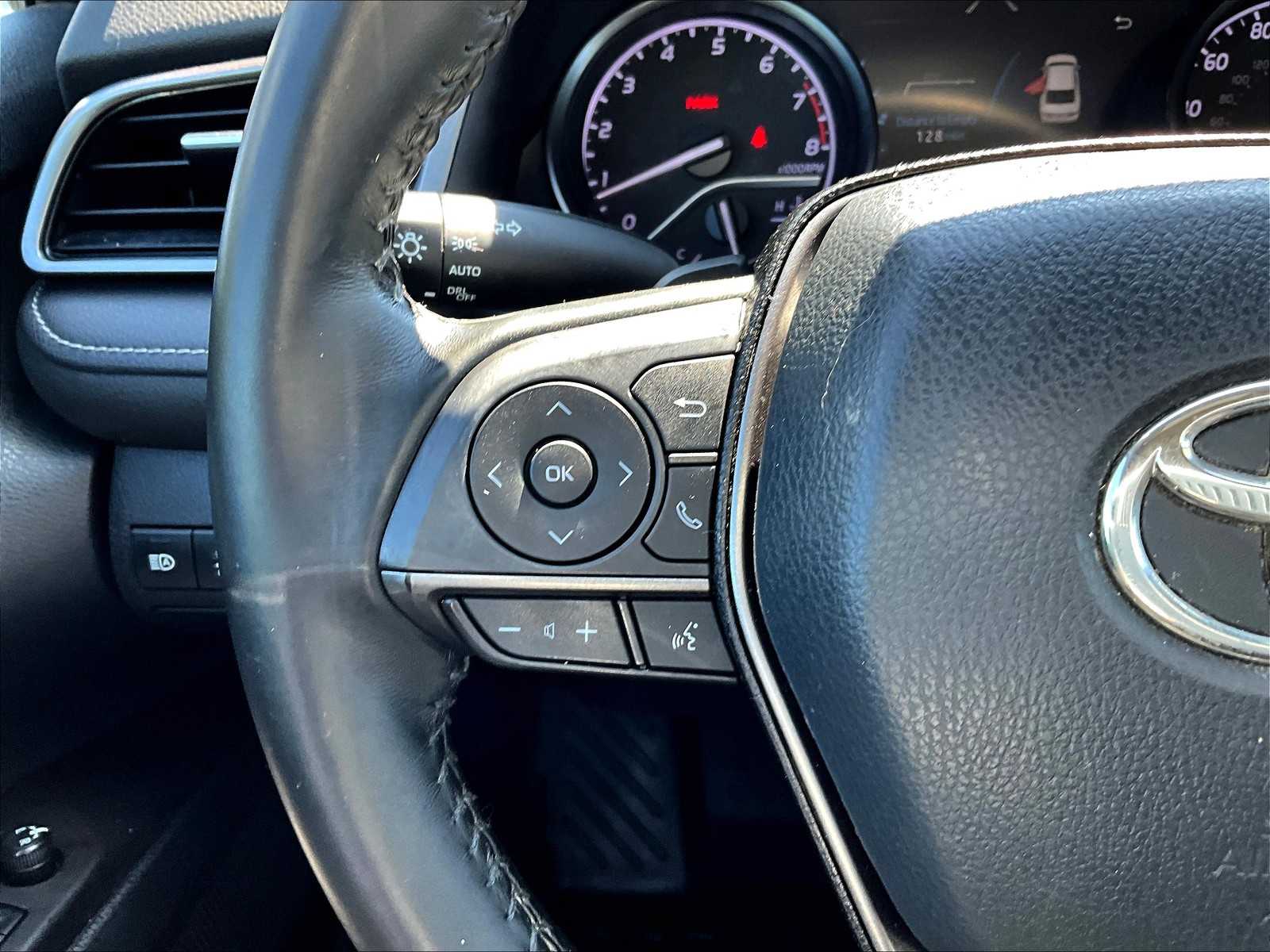 2023 Toyota Camry SE - Photo 23
