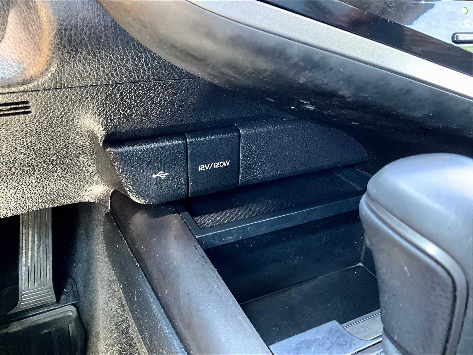 2023 Toyota Camry SE - Photo 27