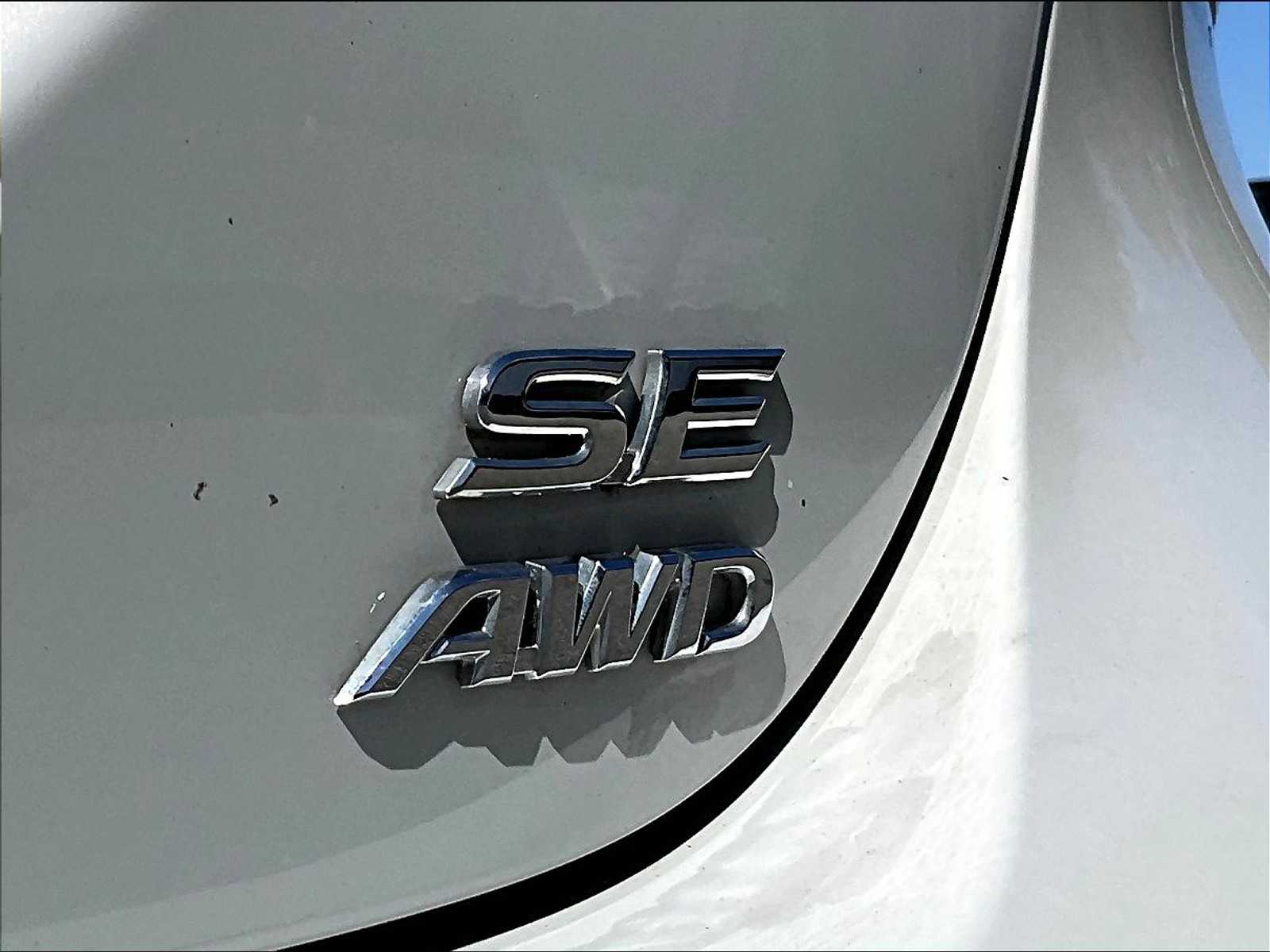 2023 Toyota Camry SE - Photo 28