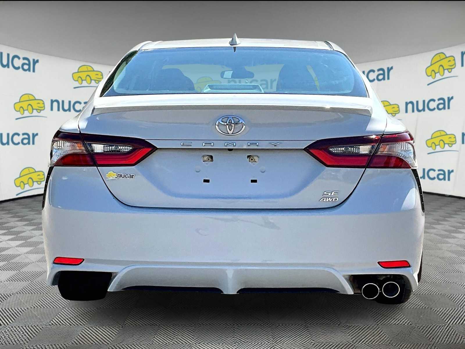 2023 Toyota Camry SE - Photo 5
