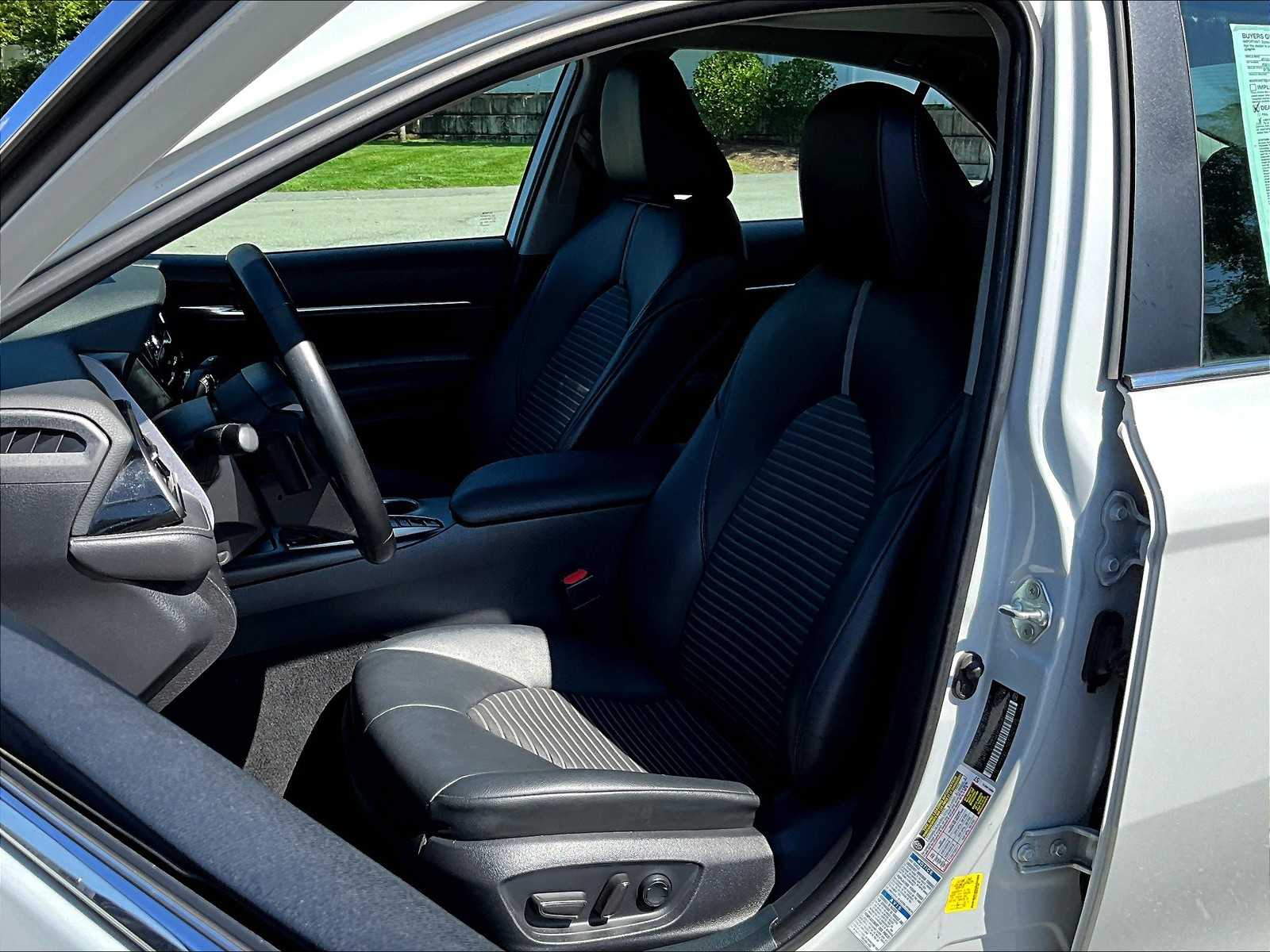 2023 Toyota Camry SE - Photo 10