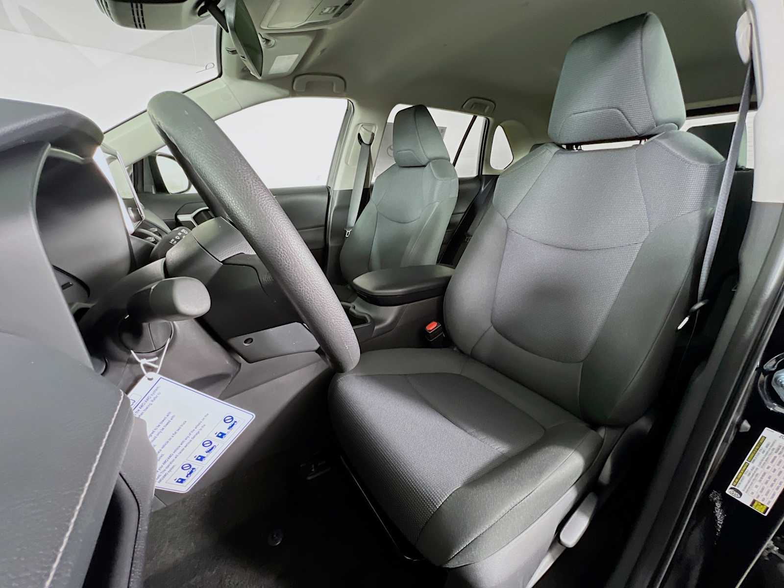 2025 Toyota RAV4 LE - Photo 12