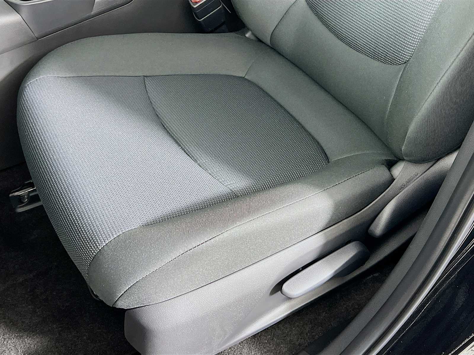 2025 Toyota RAV4 LE - Photo 17