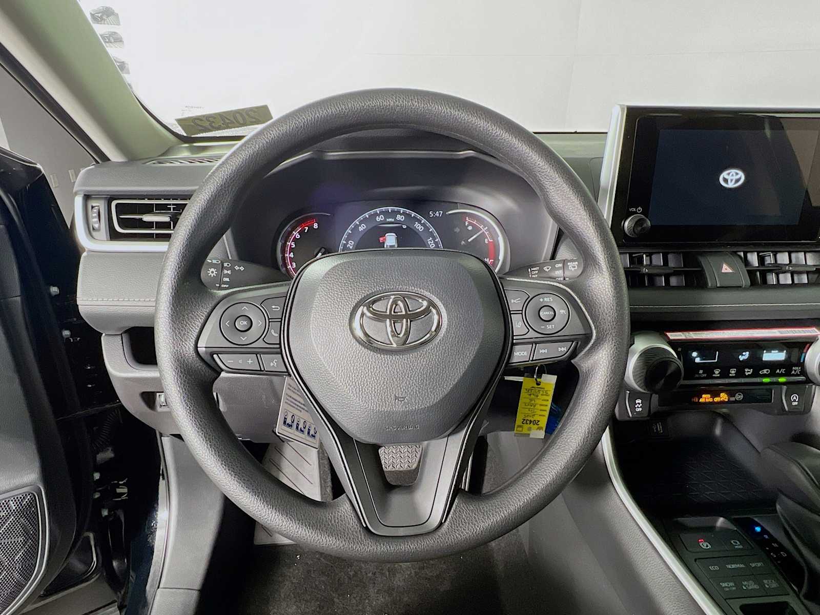 2025 Toyota RAV4 LE - Photo 7