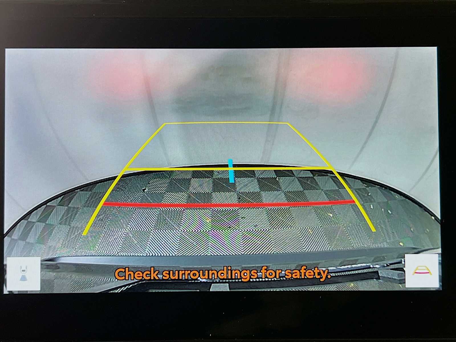 2025 Toyota RAV4 LE - Photo 9