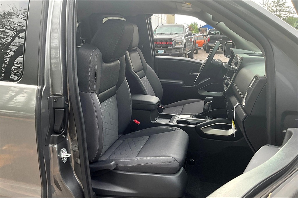 2025 Nissan Frontier SV - Photo 11