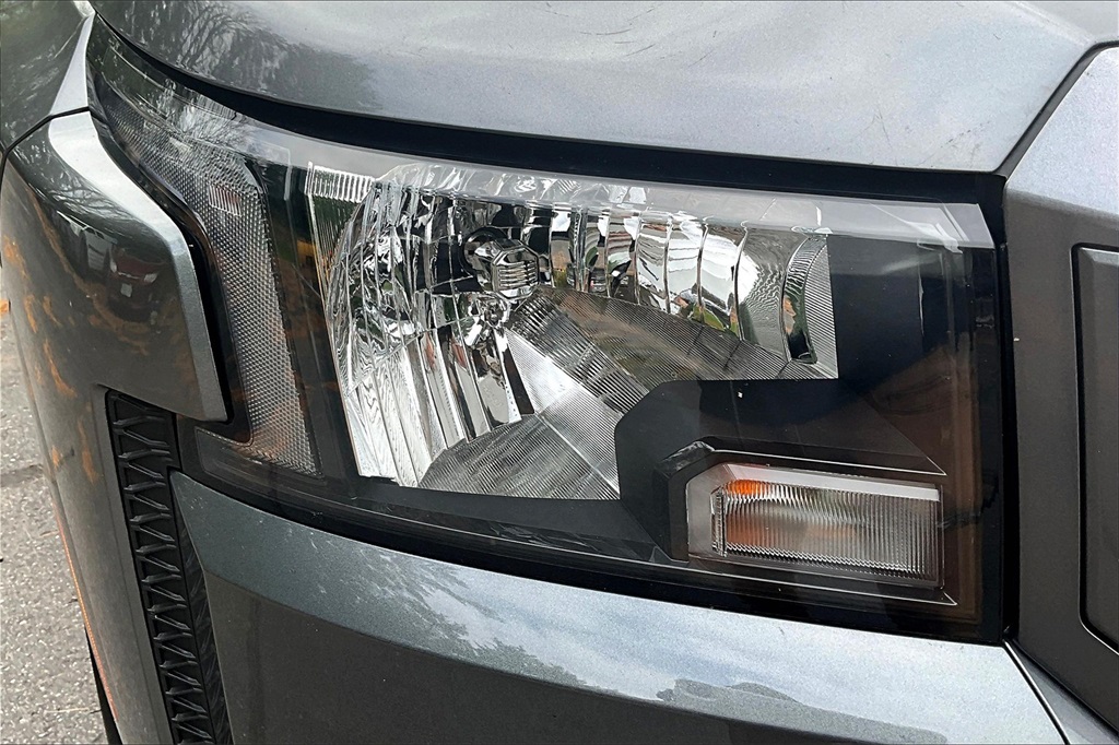 2025 Nissan Frontier SV - Photo 33