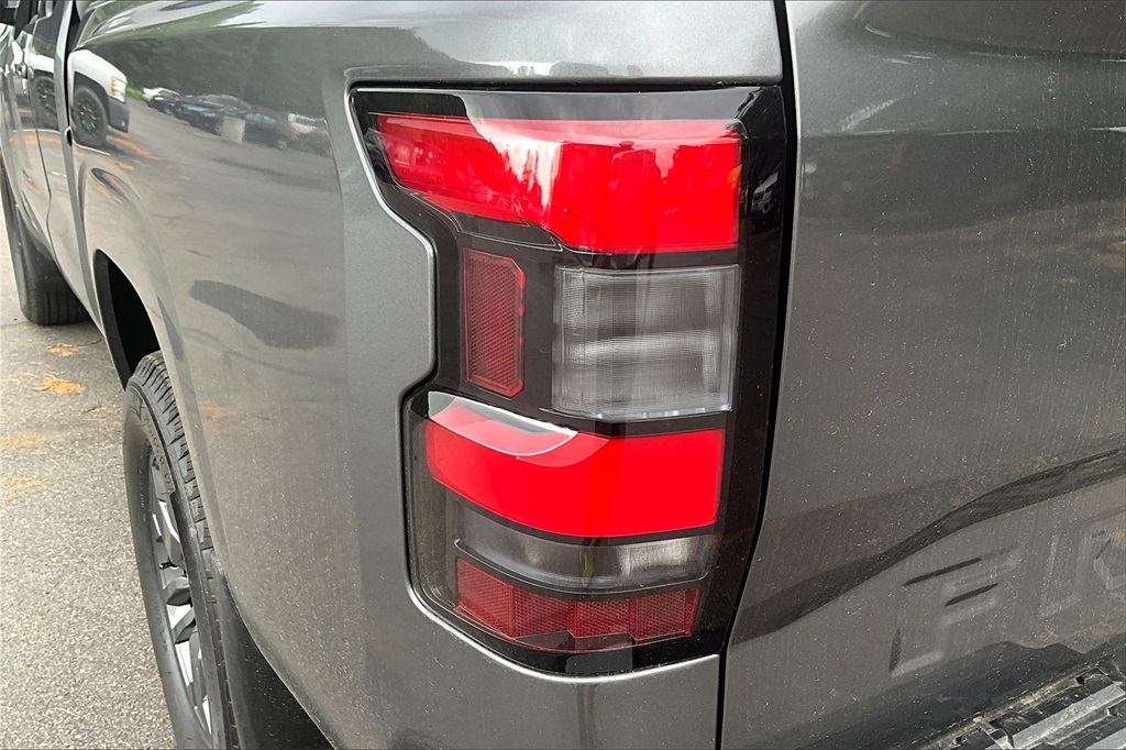 2025 Nissan Frontier SV - Photo 34