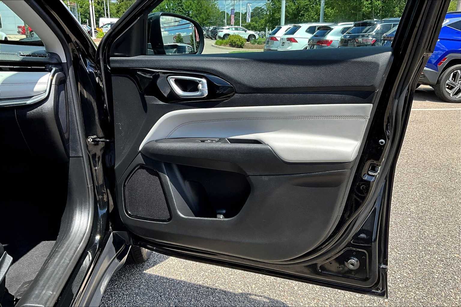 2022 Jeep Compass Limited - Photo 12