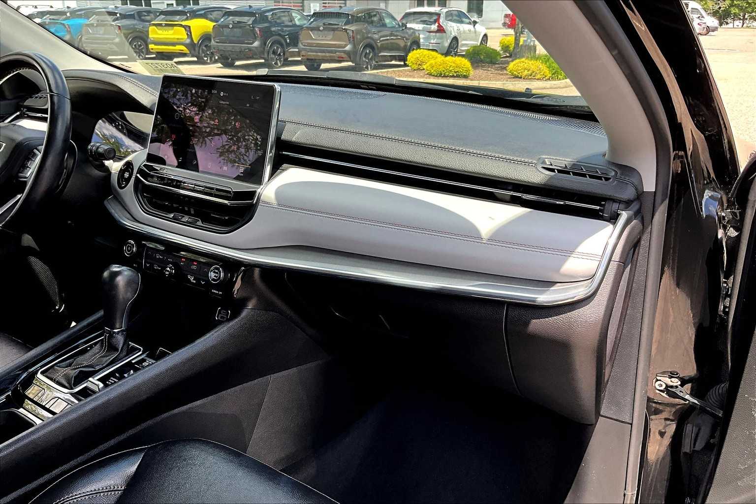 2022 Jeep Compass Limited - Photo 13