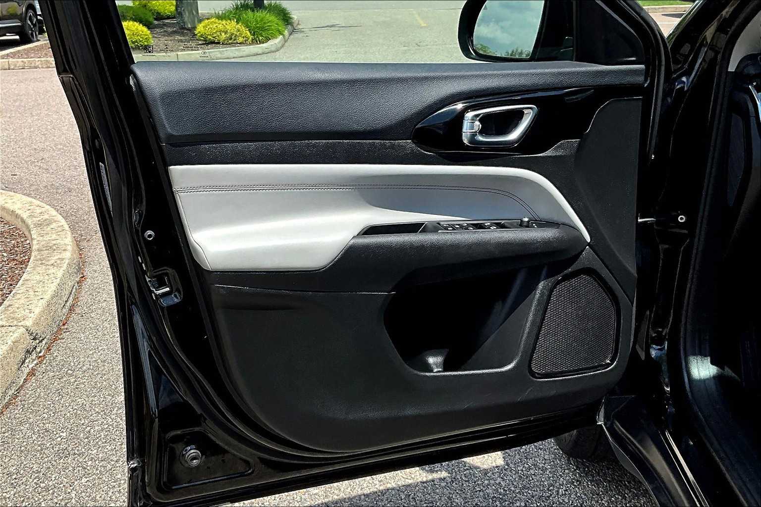 2022 Jeep Compass Limited - Photo 9