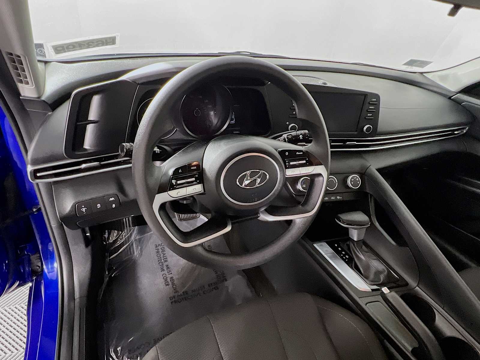 2022 Hyundai Elantra SE - Photo 11