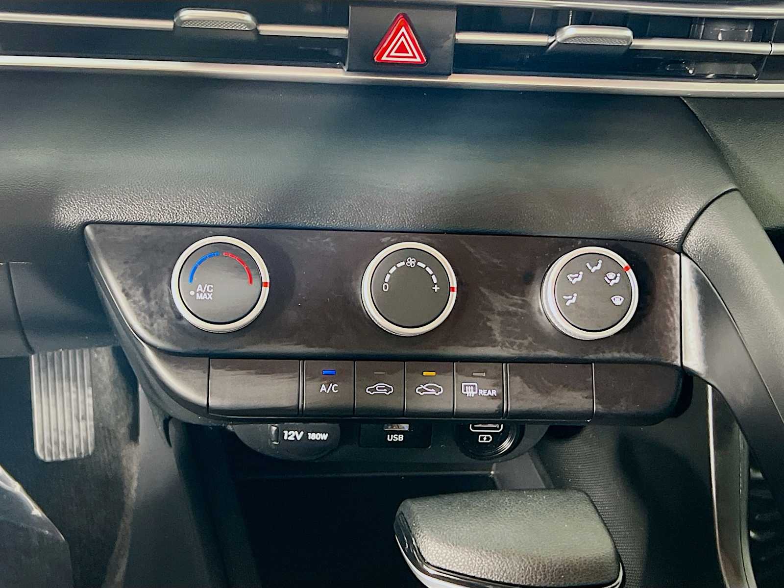 2022 Hyundai Elantra SE - Photo 15