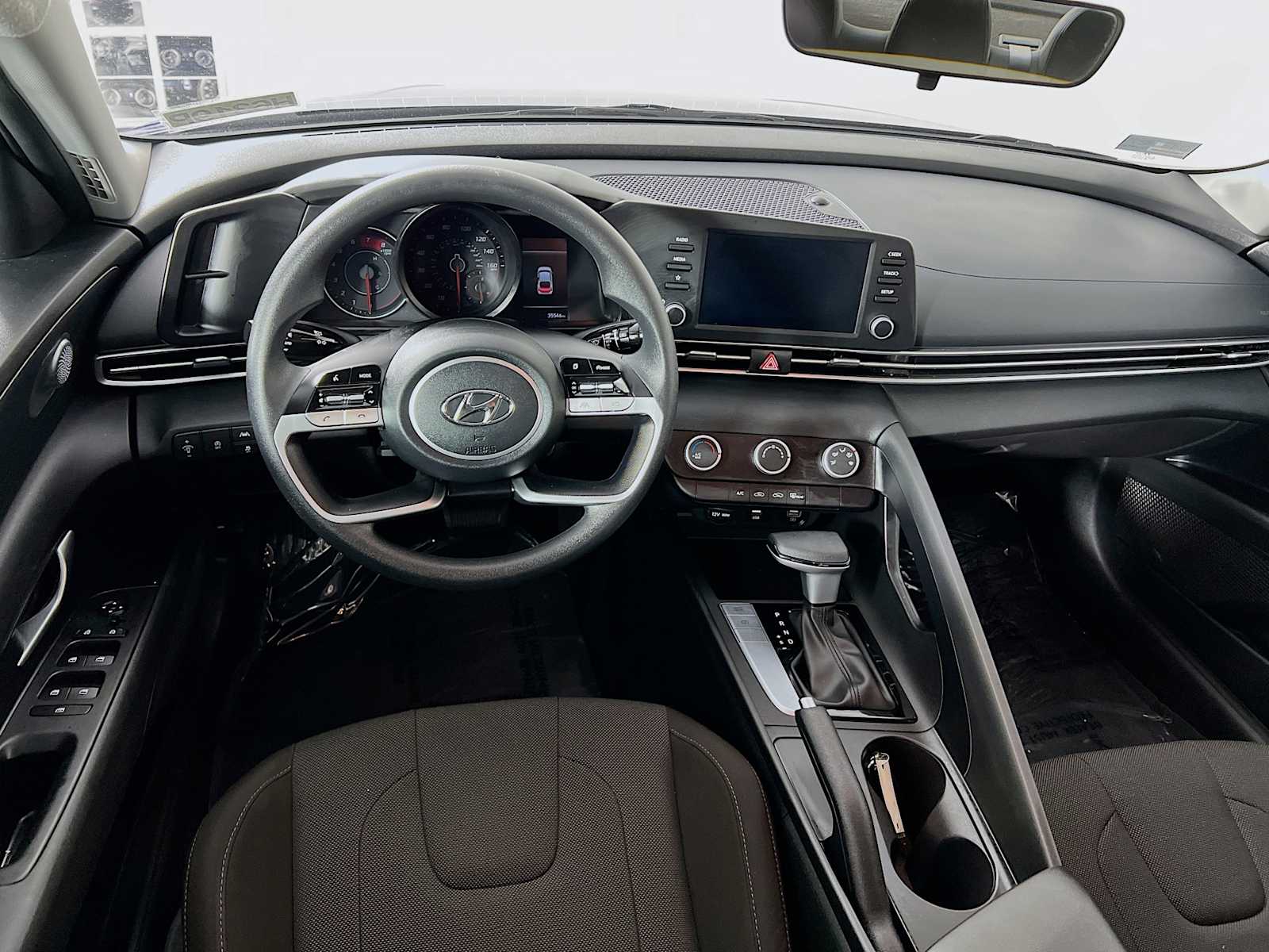 2022 Hyundai Elantra SE - Photo 21