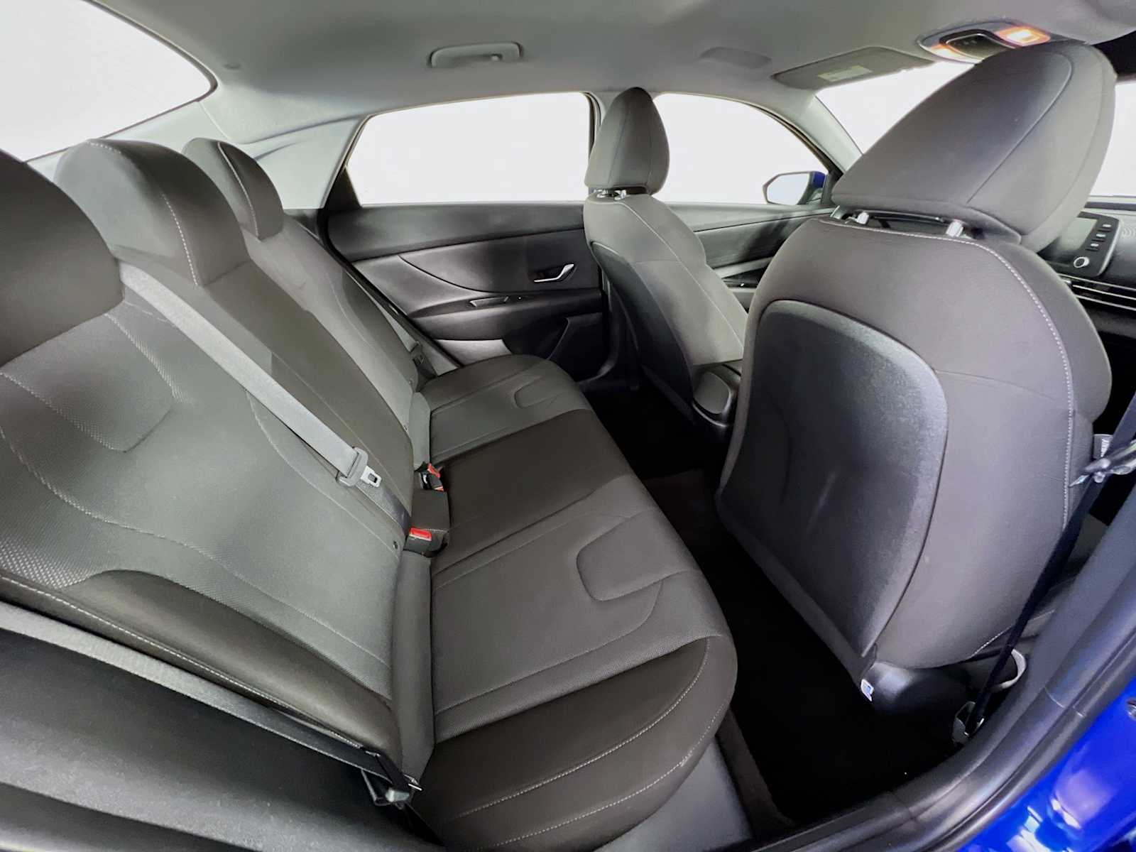 2022 Hyundai Elantra SE - Photo 25