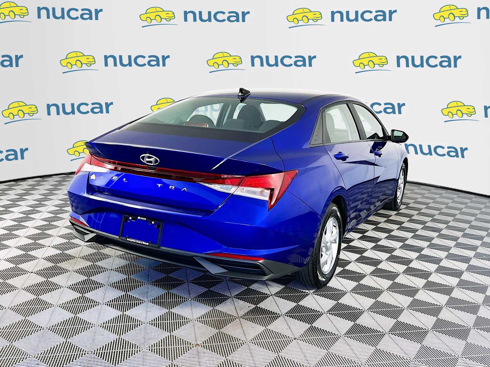 2022 Hyundai Elantra SE - Photo 7