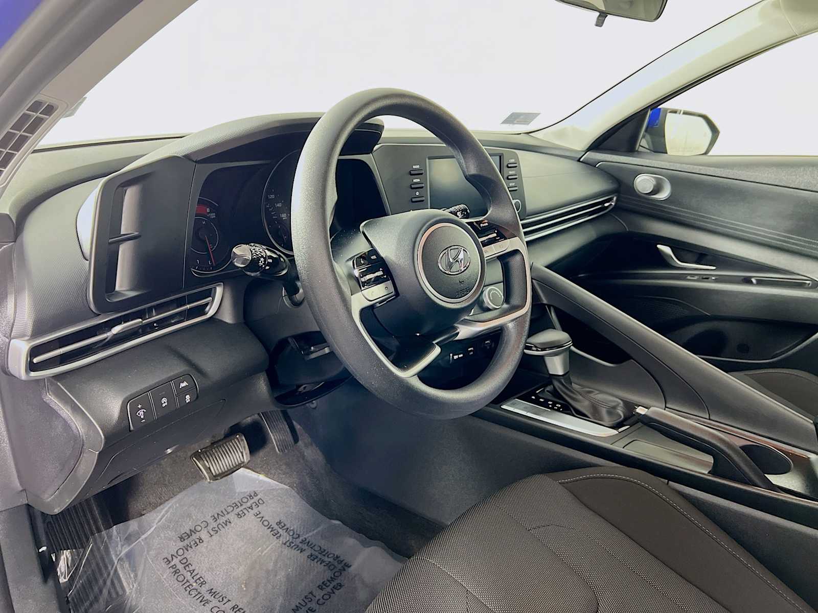 2022 Hyundai Elantra SE - Photo 9