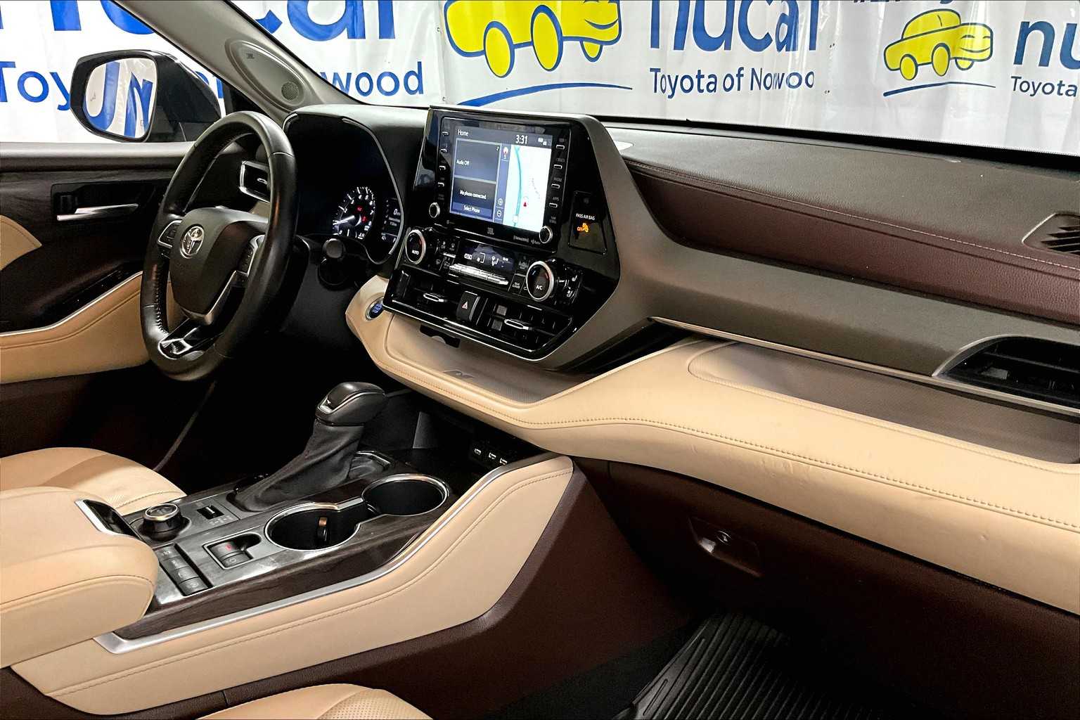 2021 Toyota Highlander Limited - Photo 14