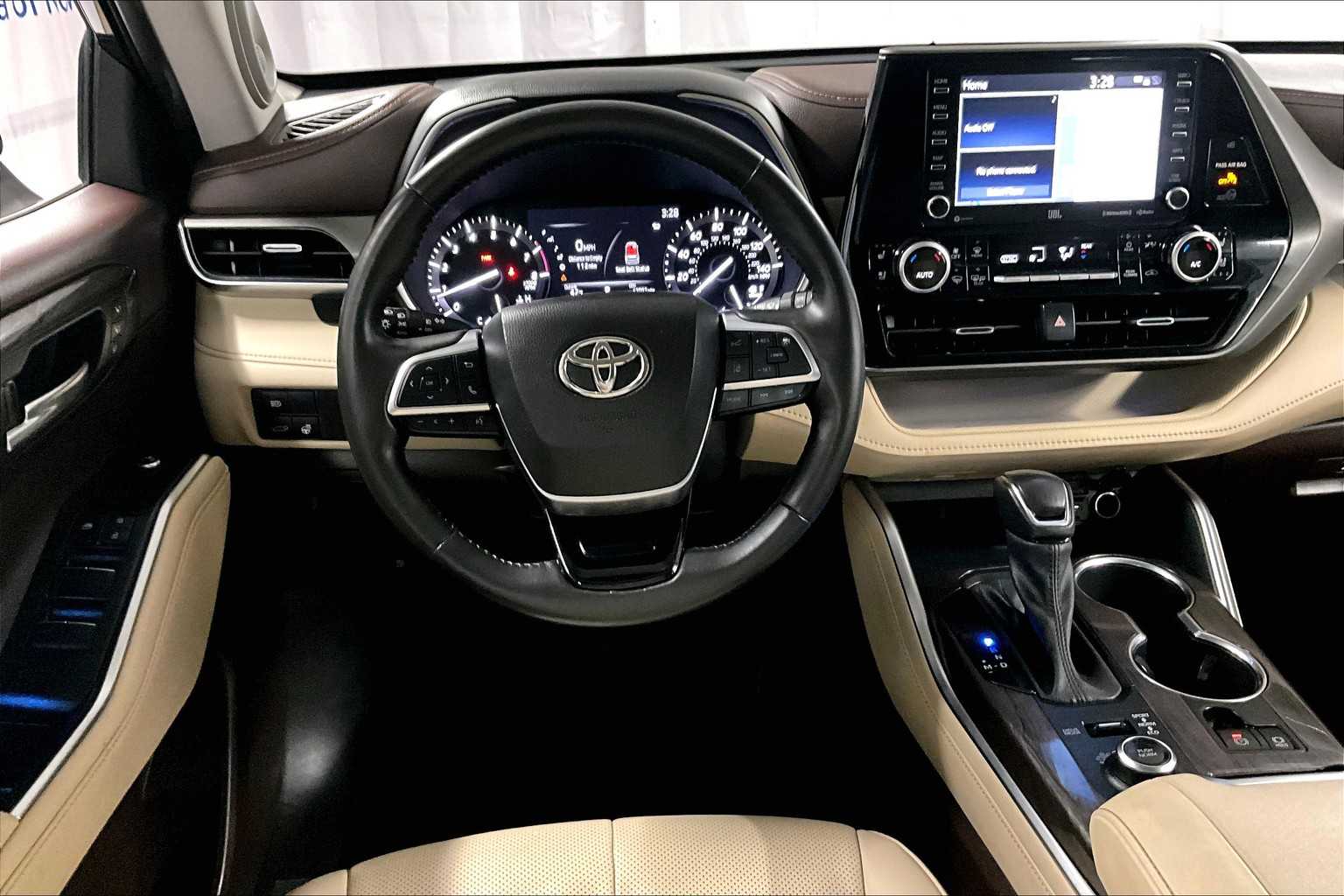 2021 Toyota Highlander Limited - Photo 18