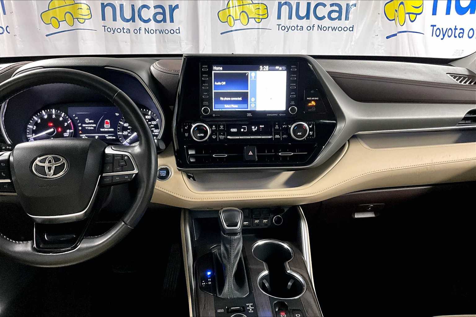 2021 Toyota Highlander Limited - Photo 19