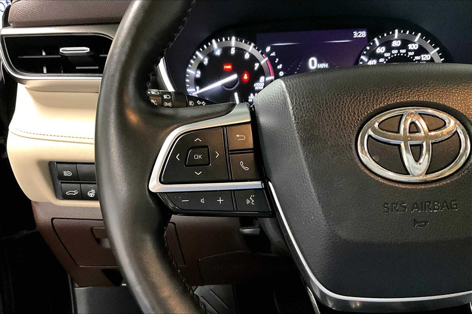 2021 Toyota Highlander Limited - Photo 24