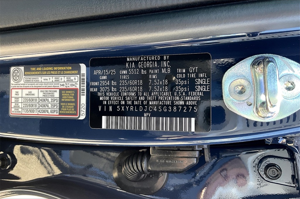 2025 Kia Sorento S - Photo 16