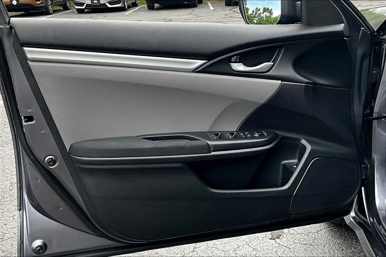 2021 Honda Civic LX - Photo 9