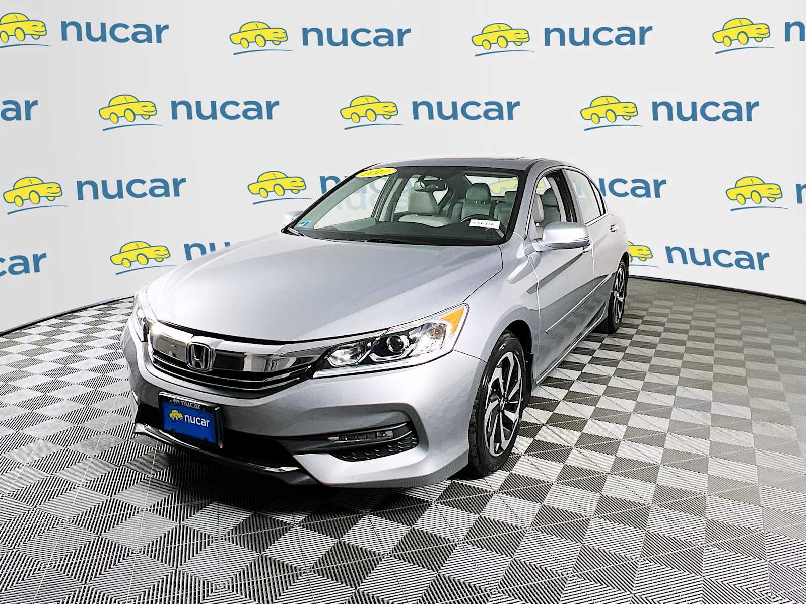 2017 Honda Accord EX-L - Photo 3