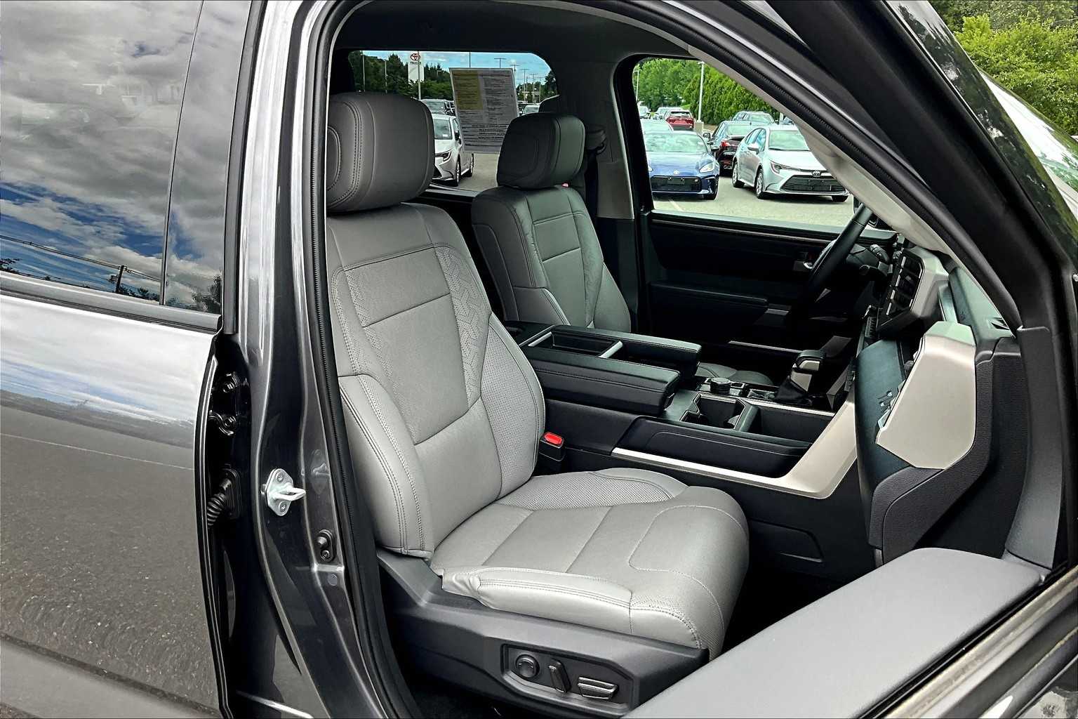 2023 Toyota Tundra SR5 - Photo 11