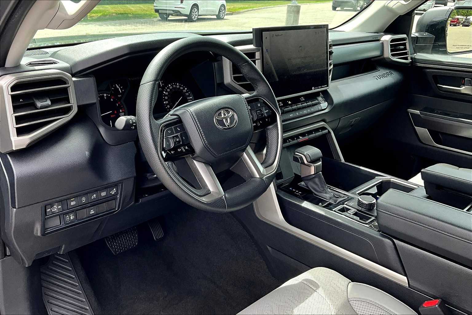 2023 Toyota Tundra SR5 - Photo 8
