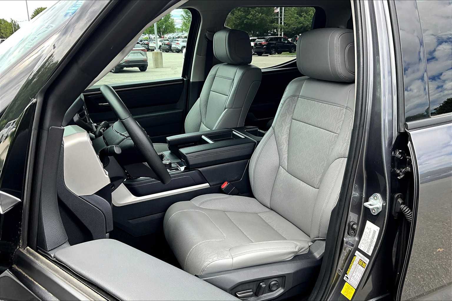 2023 Toyota Tundra SR5 - Photo 10