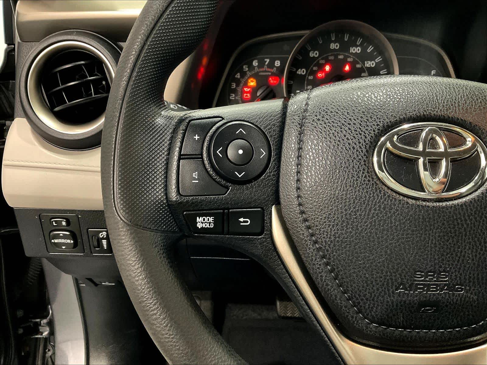 2015 Toyota RAV4 LE - Photo 22