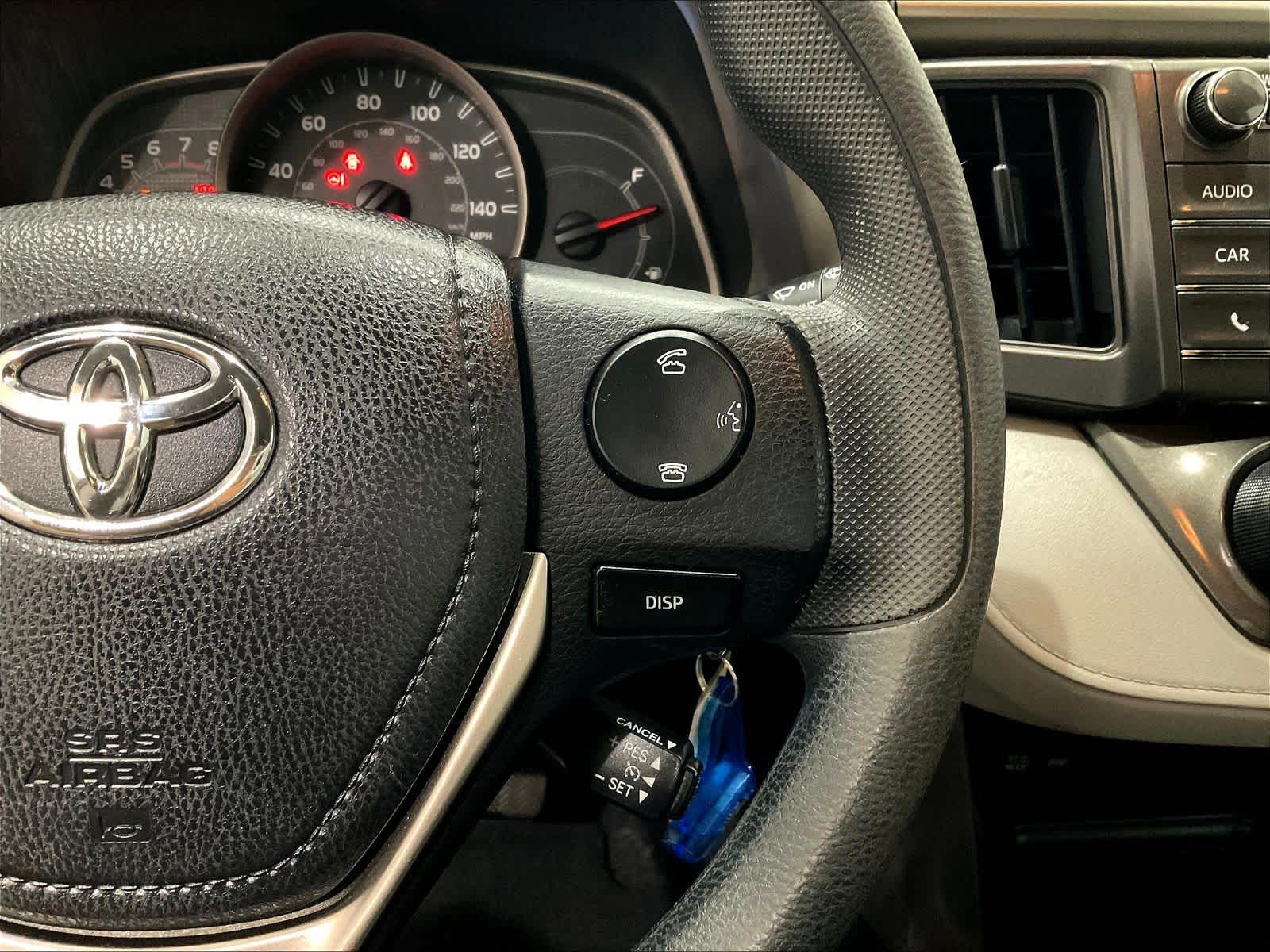 2015 Toyota RAV4 LE - Photo 23