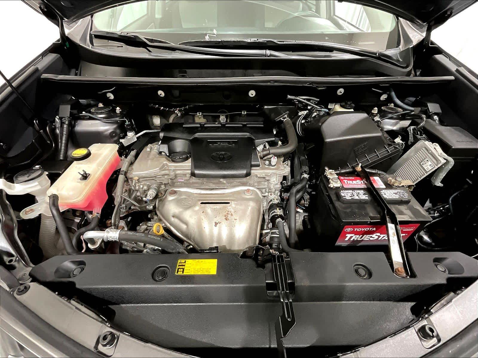 2015 Toyota RAV4 LE - Photo 28