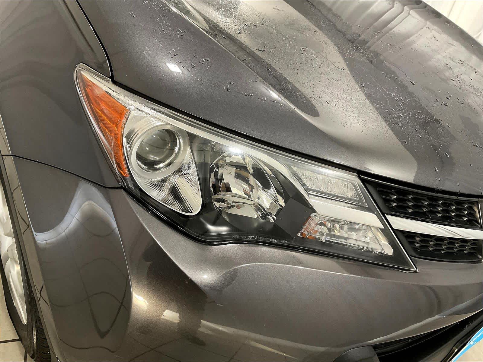 2015 Toyota RAV4 LE - Photo 31