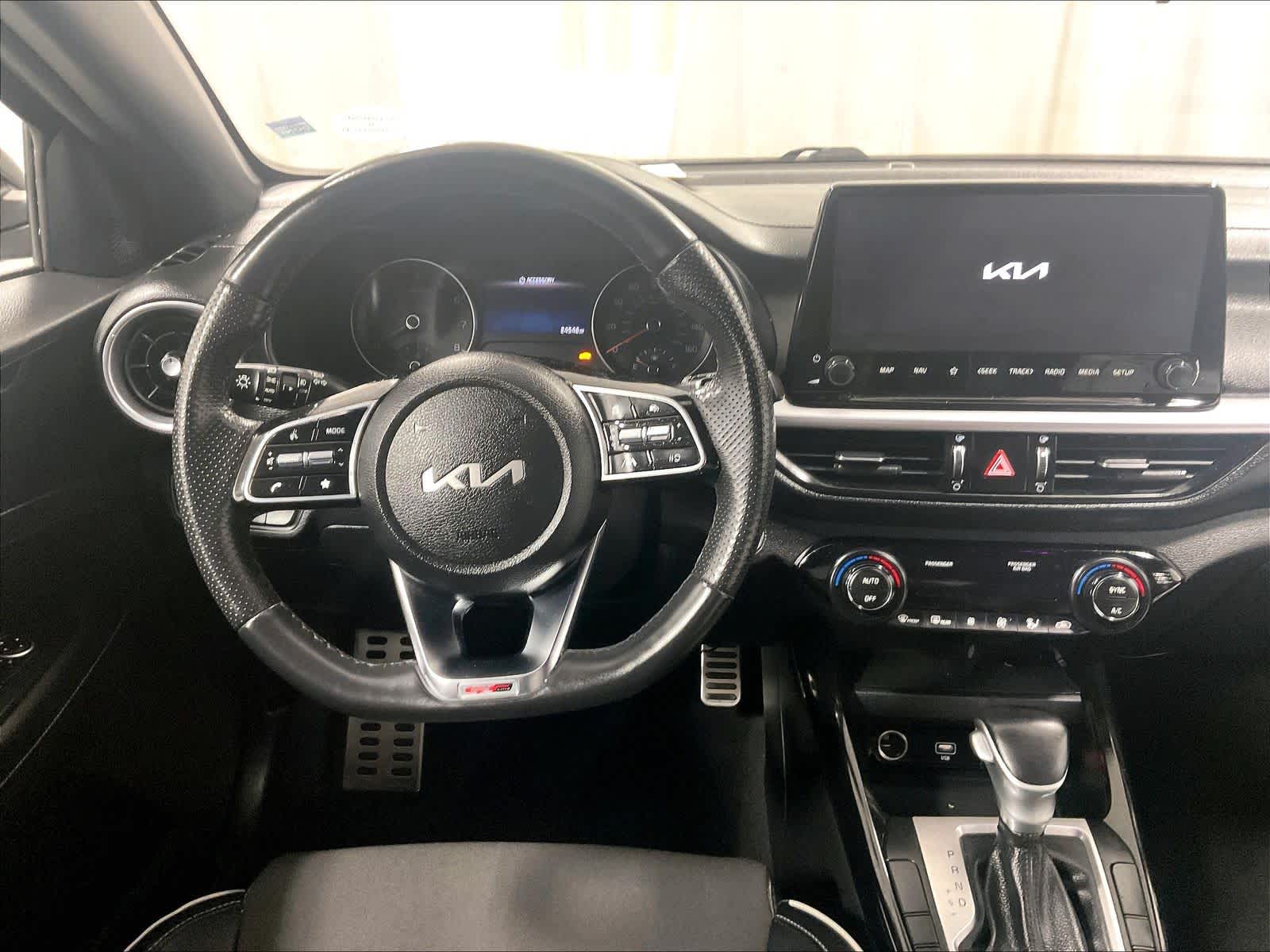 2023 Kia Forte GT-Line - Photo 17